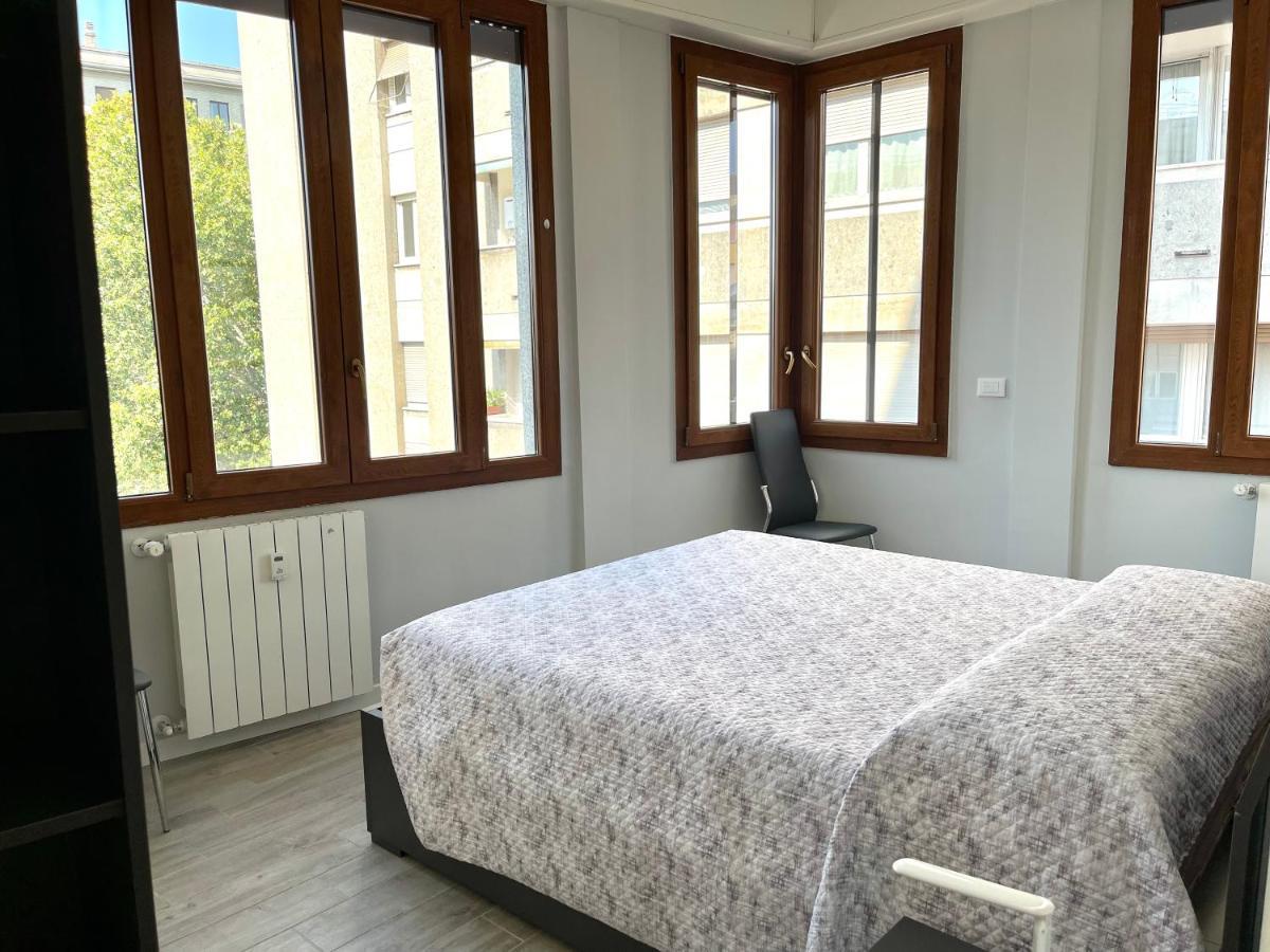 Appartement Enzo à Milan Extérieur photo